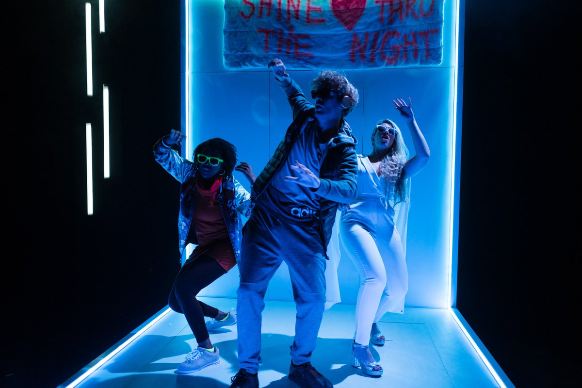 operaupclose's tweet photo. #OUCMagicFlute sets Mozart's classic opera during a crazy night out in Soho, a world of neon lights & futuristic nightclubs. Just one of the ways that opera allows the past to meet the future. Check it out @BelgradeTheatre Sat 12 May:
https://t.co/NLAXvuyfIY #OperaDays #LoveOpera https://t.co/rlAc87qGd7