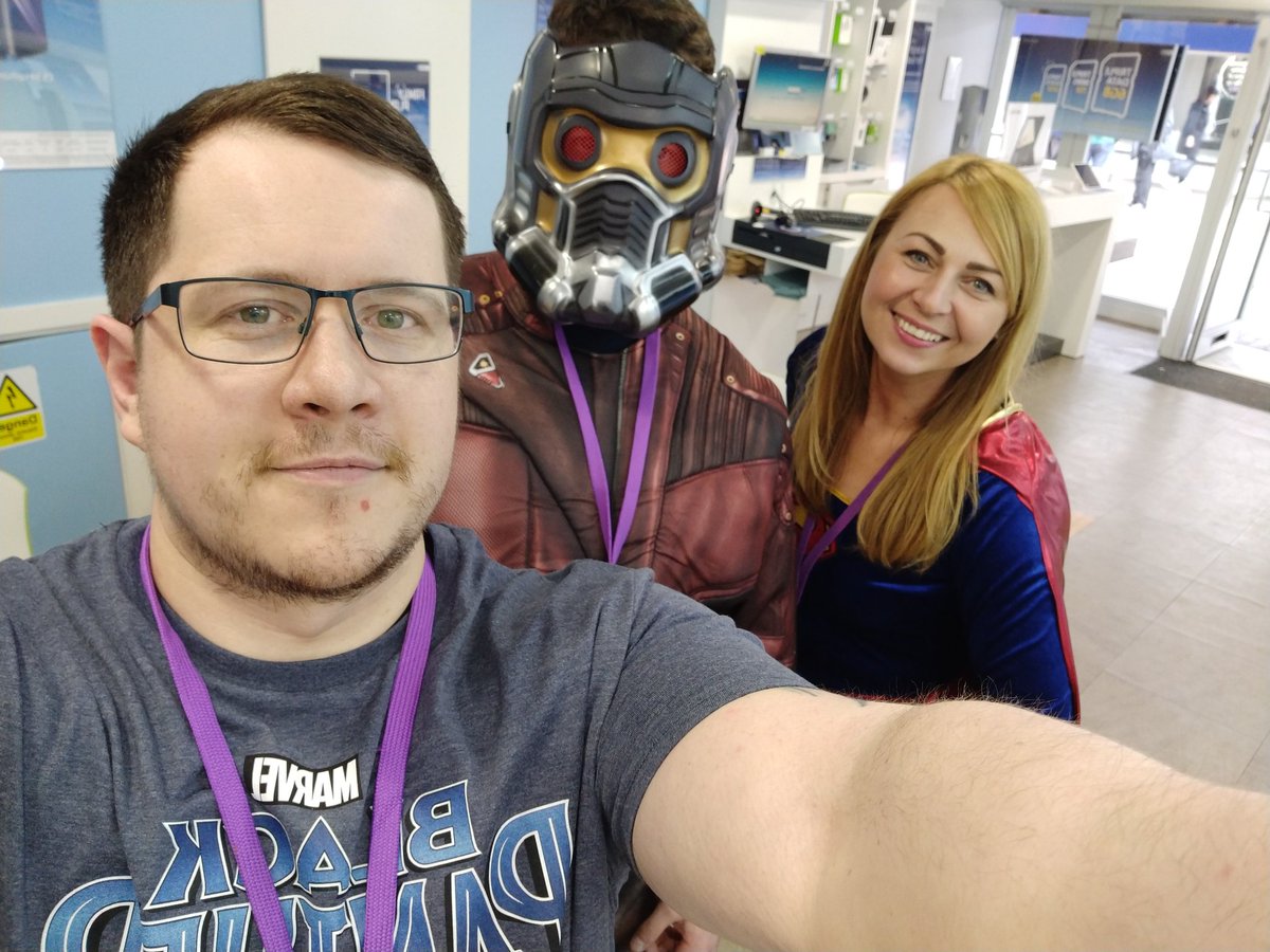 Magda13zalewska's tweet image. Superhero day #o2sale come visit us today for a VR Experience being a superhero! @MIDCommsUK #cashforkids #SuperheroDay