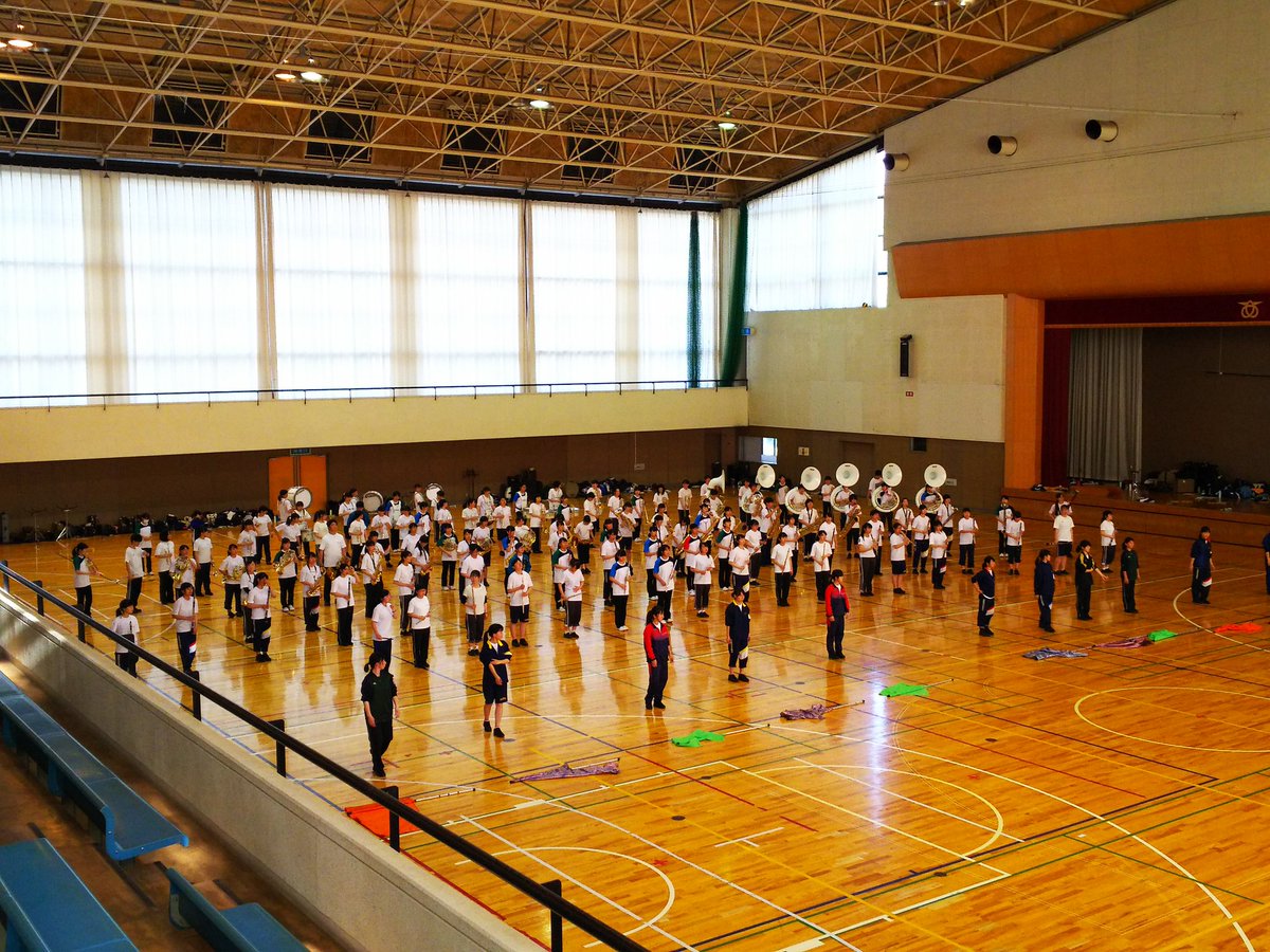 nnwe_obog's tweet photo. 現役生の皆さん、本日は大変お疲れ様でした！
本番まであと３ヶ月！
たくさんの長野県のマーチング仲間達とより良いものを作り上げていきましょう！ https://t.co/e1fhiPBiPN