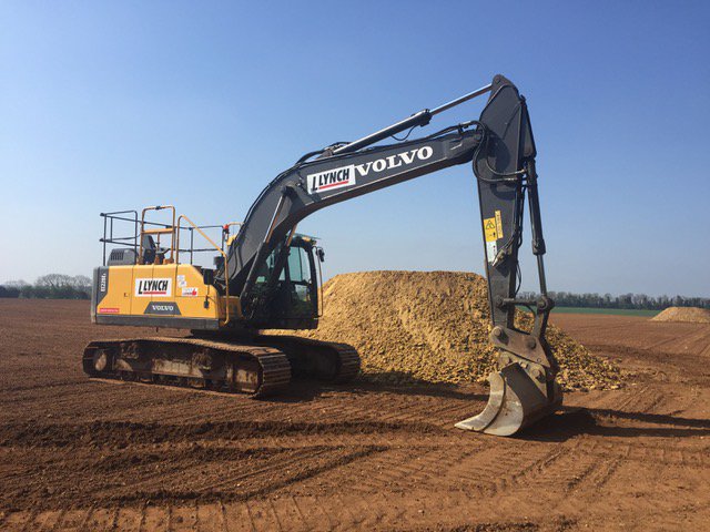 gorillauk's tweet photo. We are currently working on the mud run zone this week for @RatRaceHQ at @burghleyhouse #RRDW2018 #Dirtyweekend #RRDW https://t.co/so5dCdAuI1