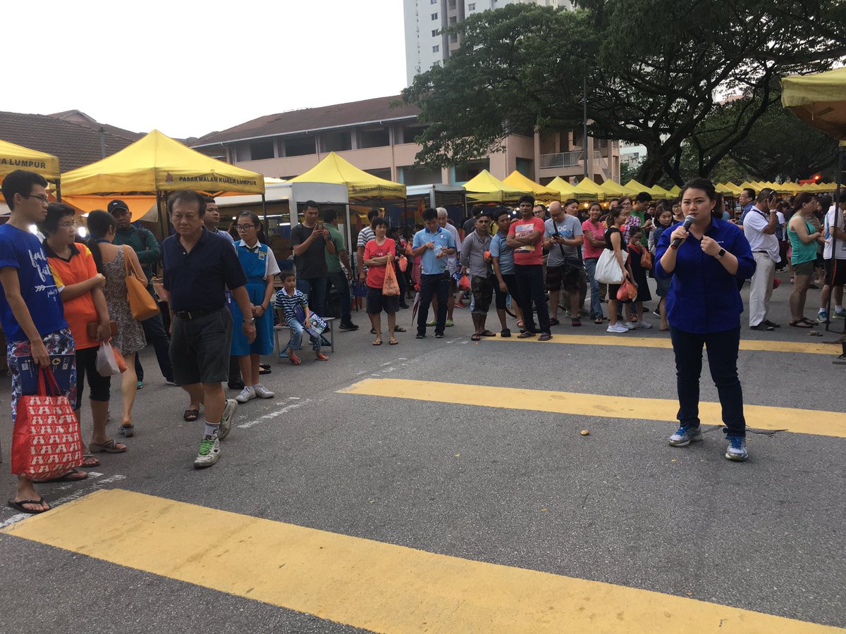 Chan Quin Er On Twitter Encouraged By The Crowd Especially The Hardworking Stall Owners And Friendly Visitors Of Pasar Malam Taman Desa
