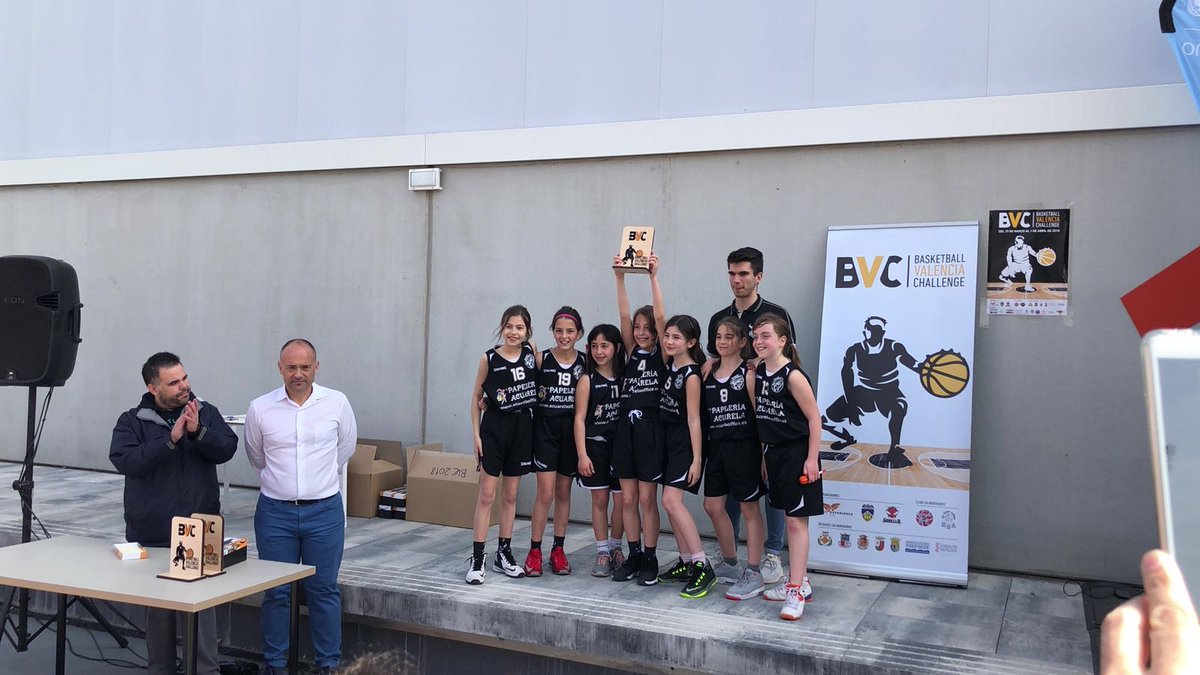 torneo_valencia's tweet photo. BENJAMÍN FEMENINO ⛹️♀️
🏆 CAMPEÓN @Rivbasket1
🥈 SUBCAMPEÓN @cblhortagodella
¡ENHORABUENA!
#BVC2018🏀 https://t.co/Fh6BkxuZHn