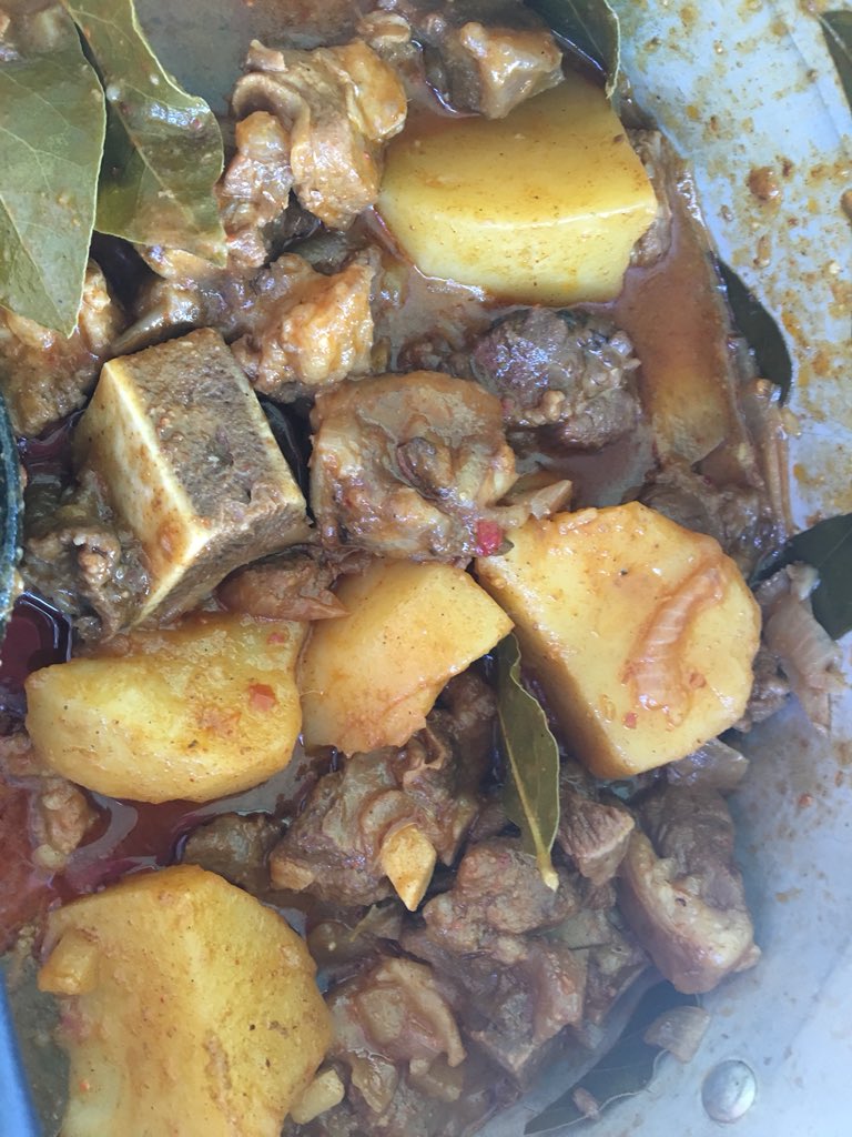 ScubaCoRSA's tweet photo. Nothing better than the whole team together for a #bunnychow!
Thanks for all the #hardwork and effort that goes into making #ScubaCo Who we are!
We couldn’t do it alone!
#durbanbunny #teambuilding #staffmotivation #fridayfeeling #fridaymotivation #aliwalshoal #umkomaas https://t.co/yYtYW9I8Ig