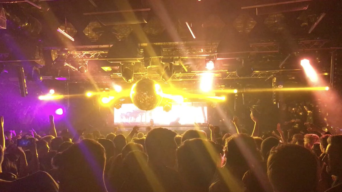 【TRACKLIST &amp; VIDEO】
Klingande <a href="/Ministry_Club/">Ministry of Sound Club</a> London, United Kingdom 2017-11-25

▶︎ 1001tracklists.com/tracklist/2m1d…