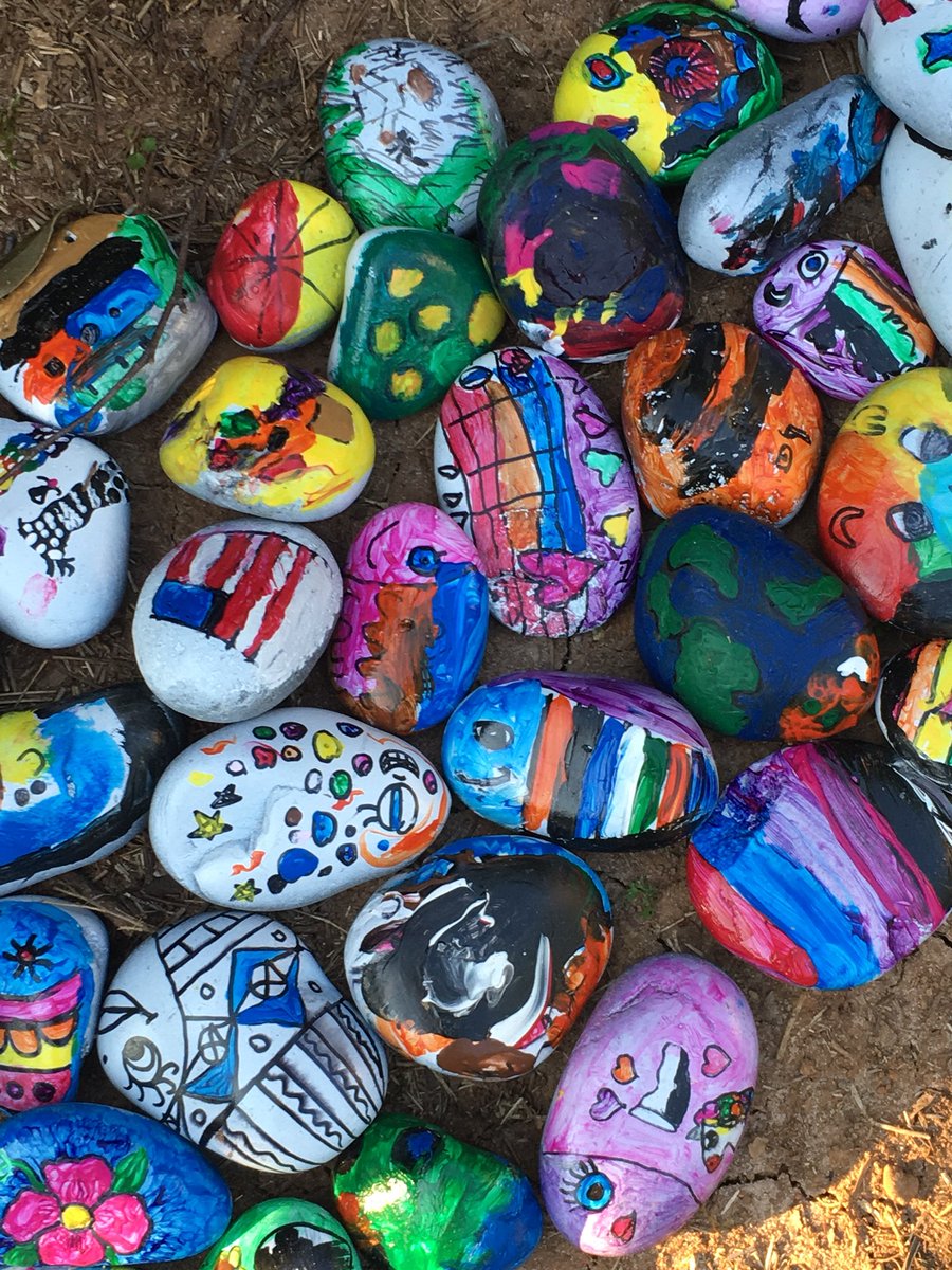 amandalovett's tweet photo. Love our new rock garden! @lewiselem1 https://t.co/3r081euoED