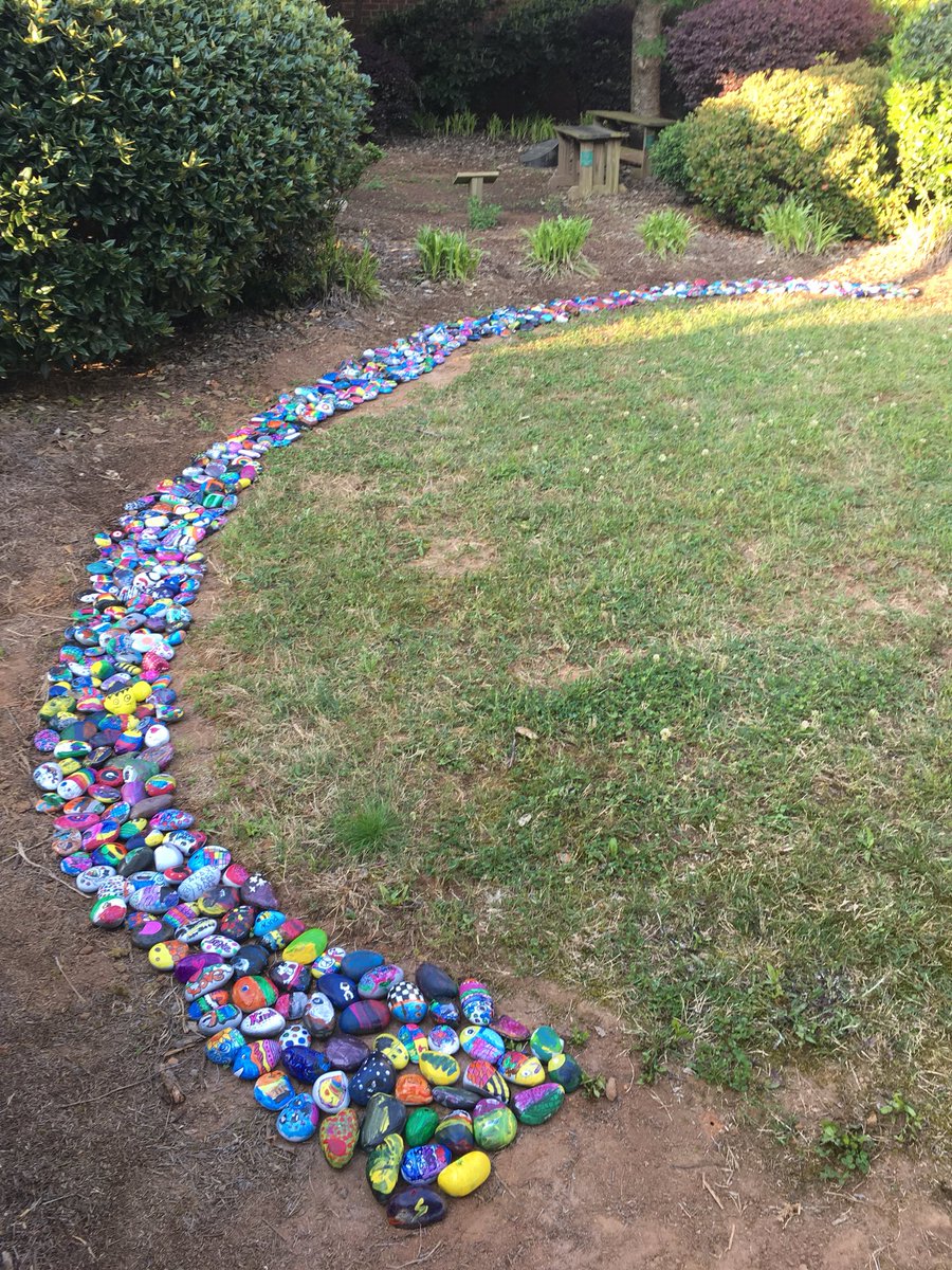 amandalovett's tweet photo. Love our new rock garden! @lewiselem1 https://t.co/3r081euoED