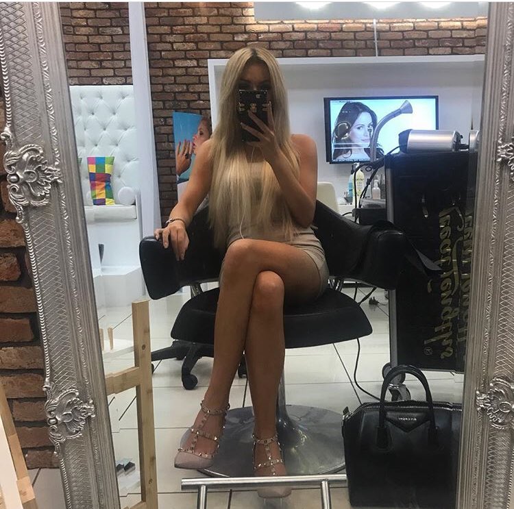 NatashaaFoxx's tweet photo. £80 reimbursement opportunity. Getting my hair done, reimburse and get a treat. #findom #femdom #goddess #worship #reimbursement #opportunity #goodboy #loyalsub #loyalslave #cashslave #dominatrix #paypigs https://t.co/L7XROJBM22