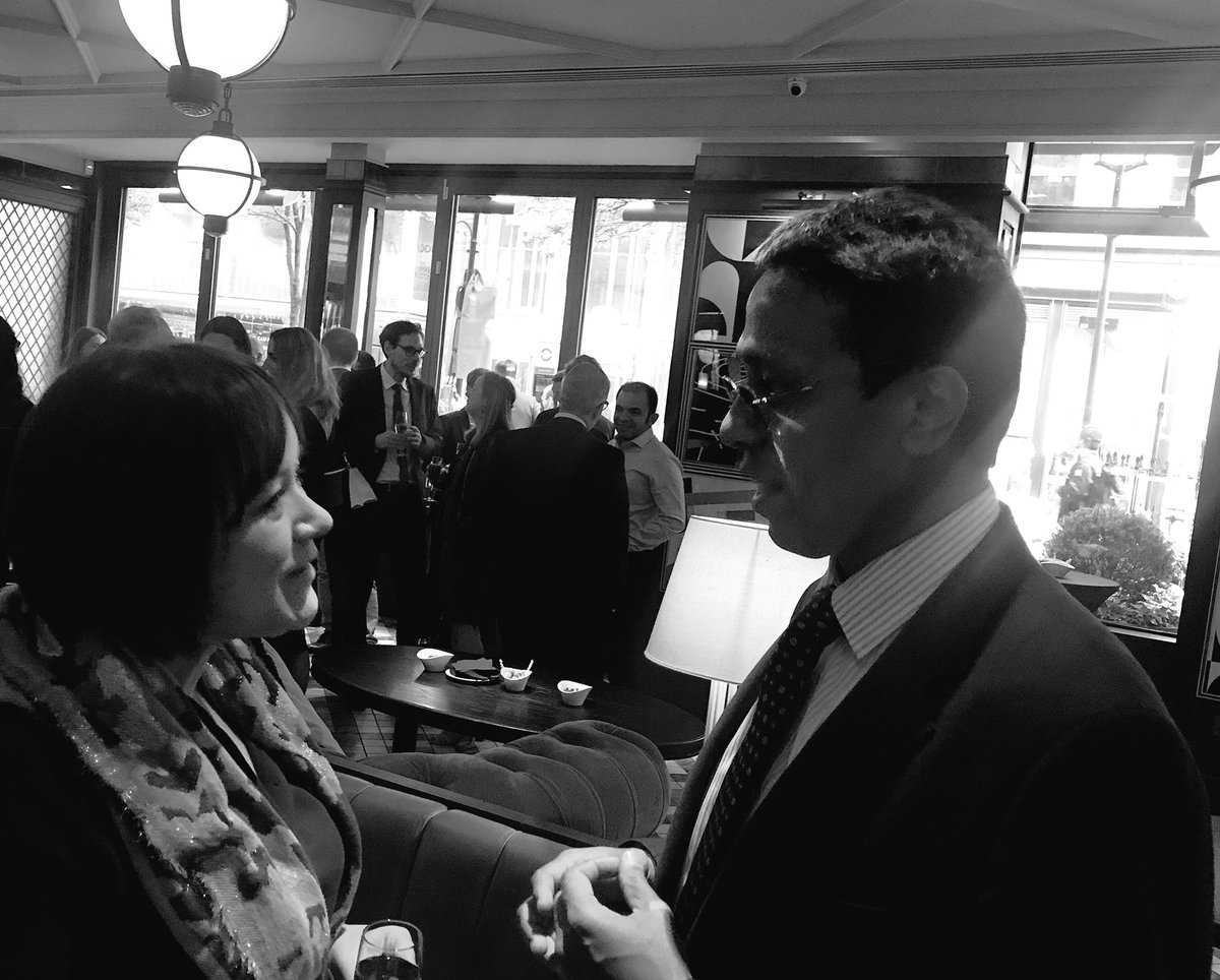 NatRNegotiation's tweet image. Great to catch up with the @cassbusiness #MBA students at the @ivysohobrass for the #LondonSymposium closing party #leadingtheadventure