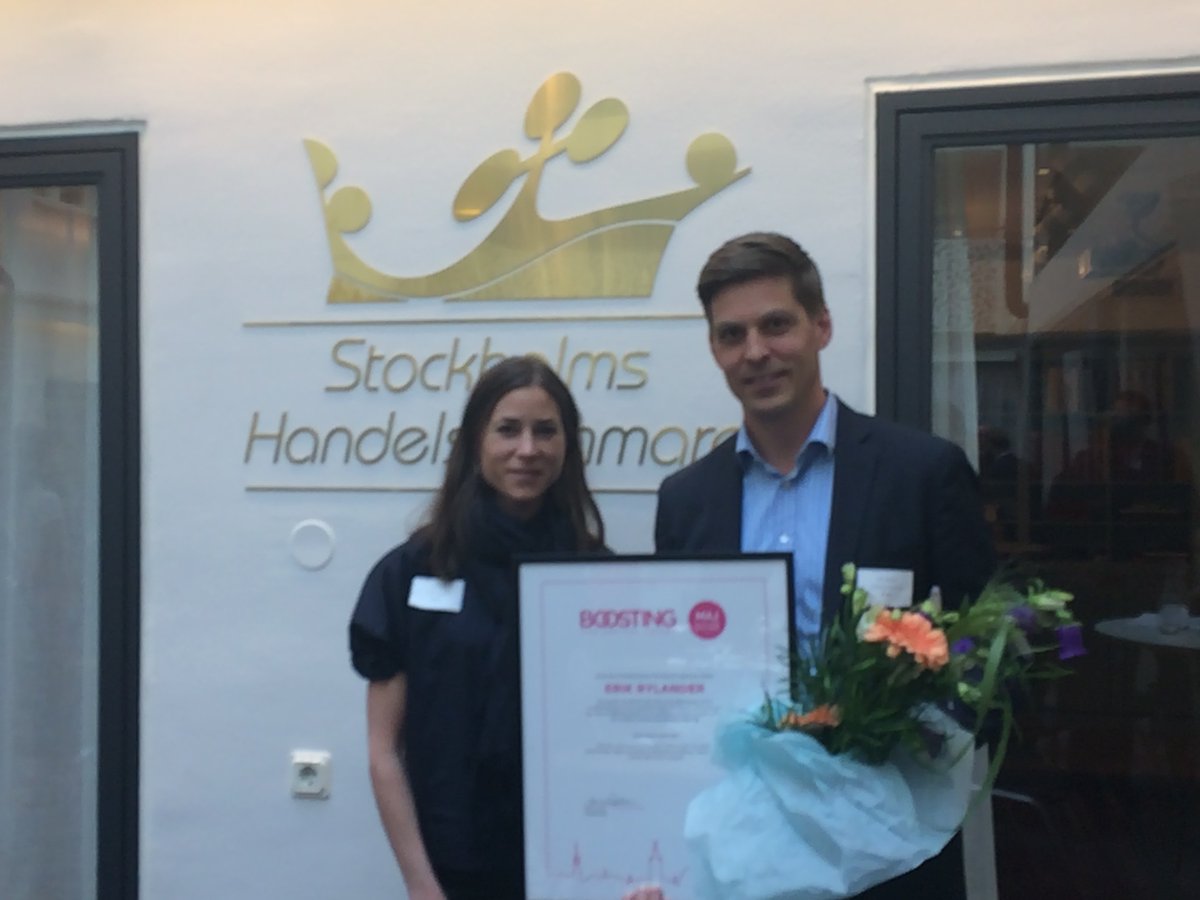 Stockholm Data Parks is awarded the Boosting the Capital award by @SthlmChamber for “innovative ways of increasing energy efficiency in the city”. Erik Rylander from <a href="/SthlmExergi/">Stockholm Exergi</a> accepted the award. #BoostingTheCapital