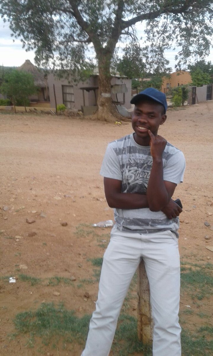 NevigatorK's tweet photo. #DRIVER101 @MALAFM101

#Topic 
Xana u vona swahari na nkoka kuri loko u hambanile na murhandziwa wa wena vaka vona va ala va haya mahlwena vaku vitana ku sivara kumbe makoti, A hi buleni hi mhaka leyi?

#Call0835866666
#MALAFM101
Vazaya Nevigator Khundhula https://t.co/hum6dgUBq1