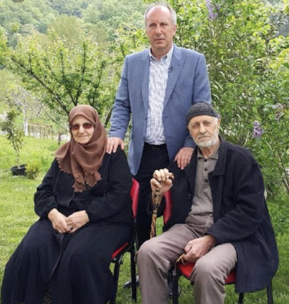 İşte sizlere Milli ve Yerli aday..

#MilletinAdamıMilletinAdayı
#İNCEdenDemokrasiGelecek 
#TürkiyemKazanacak