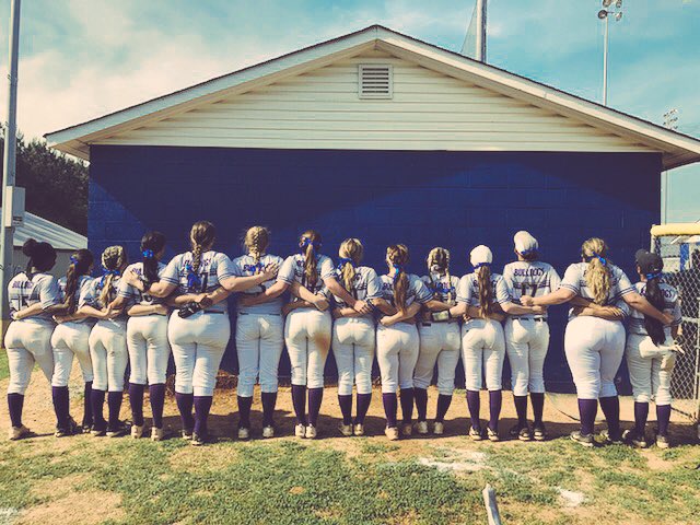 pitch2fast's tweet photo. Supporting the Wilson Warriors today. Our team continues to pray for the family &amp; friends of Coby, Braden &amp; Tyler. #WarriorStrong 💙 https://t.co/K3NqJGDDKv