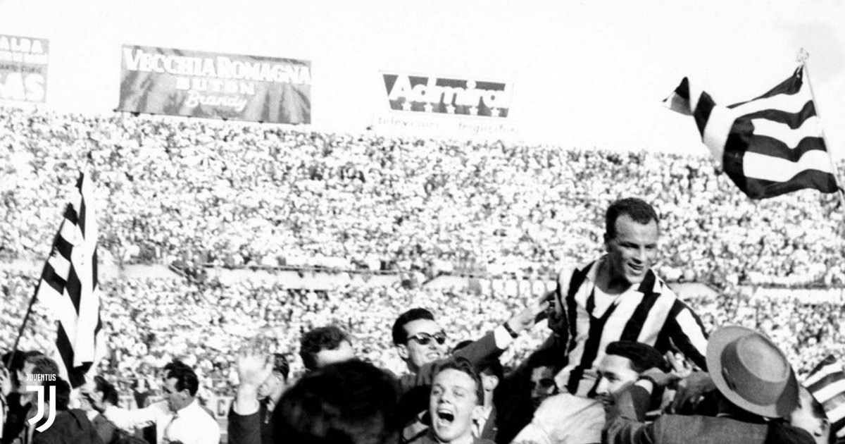 #OnThisDay... ben due Scudetti! 
La Juve vince nel 1958 il Tricolore della prima ⭐️
E nel 2014 arriva il numero 32, #Juvex3
🇮🇹⚪️⚫️🇮🇹#FinoAllaFine