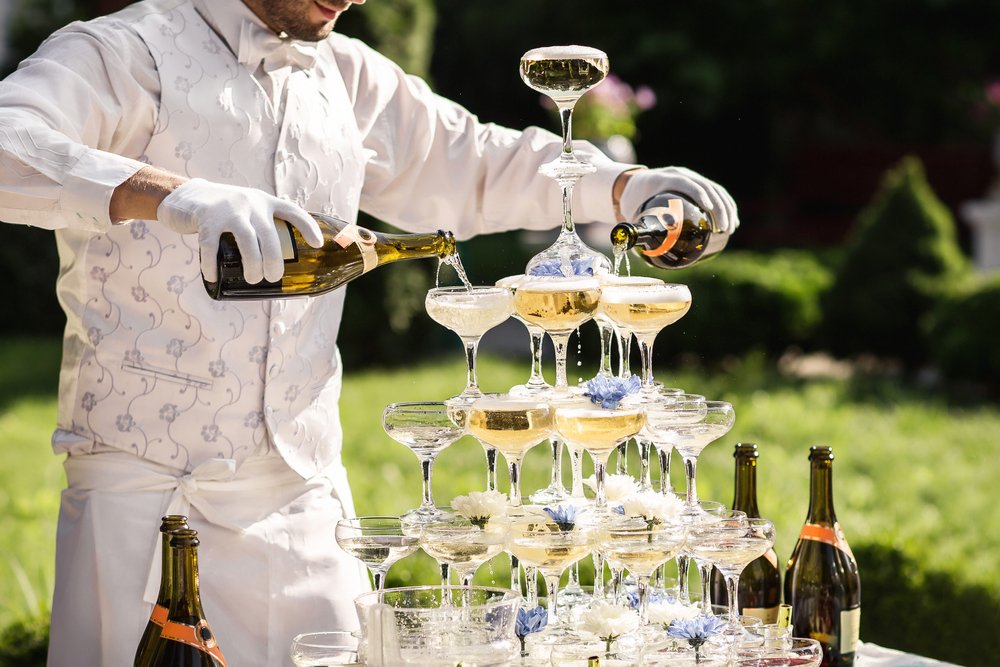 house_of_han's tweet photo. #Champagne or #prosecco? https://t.co/trJDnCrvhV