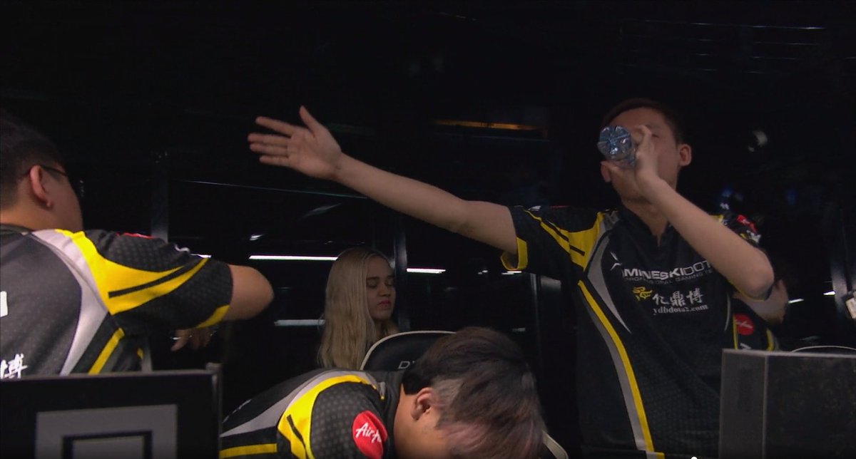 deadcs tweet picture