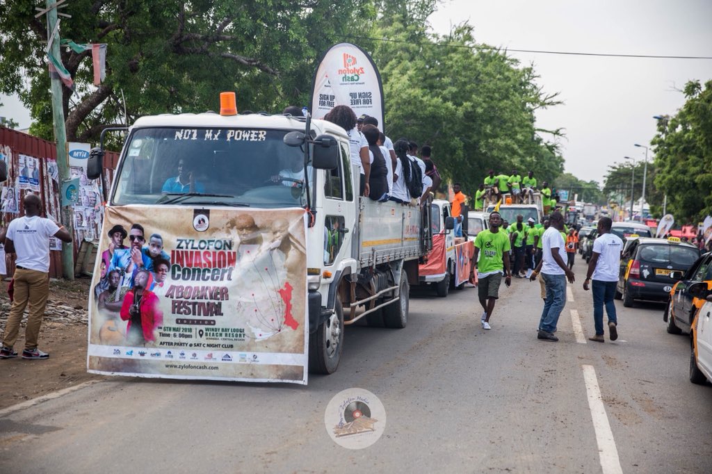 ZylofonMedia's tweet photo. Lemon Thursday Carnival inside Winneba, it’s all about this year’s Aboakyer Festival with Zylofon Media #Zylofonmedia #ZylofonCash #ZylofonAtAboakyer #MonetizeYourCreativity https://t.co/mkf09VuuEY