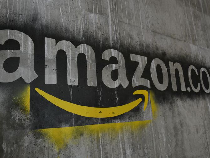 icrayonsuk's tweet photo. Amazon looks to help its sellers with better software tools https://t.co/VHbCYP9uzh https://t.co/kf9Gk3PUfX