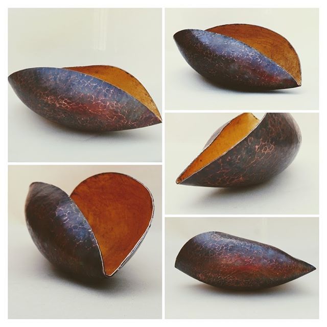 GillBridgestock's tweet photo. Packing for delivery to @marlborough.house.school art exhibition #art #exhibition @HawkhurstKent #sculpturalform #vessel #handmade #contemporarydesign #maker #kent #formed #britishmaker #forthehome #silversmithtechniques https://t.co/wcyAaiYi8U https://t.co/zC5rbKCafL