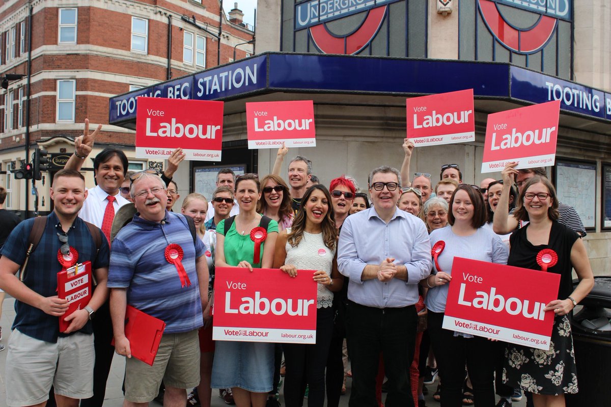 DrRosena's tweet photo. In recent months @Nightingale_Reb @RedHen90 and @coloflynn spearheaded a fantastic campaign to win Nightingale.

They’ll be feeling sore today but we couldn’t have asked for a harder working team, they put everything in. So gutted for them but we’ve achieved wonderful things. https://t.co/R14eKAmYE2