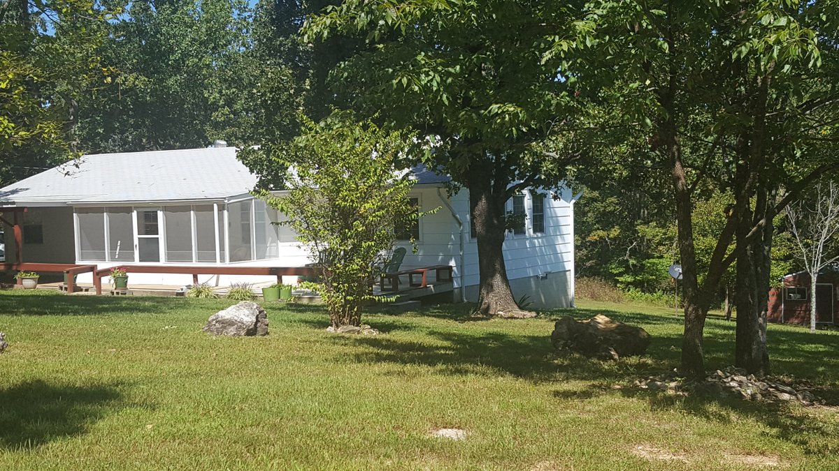 ogwrealty's tweet photo. #SOLD 326 Fairground #AshFlat Congratulations Lonnie and Joyce! Listing agent Laura Clute Ozark Gateway Realty Selling Agent Penny Finley MOP Strawberry River! Contact us to help you sell yours-we need homes to sell and the market is HOT! https://t.co/aXE3r2G9Yz