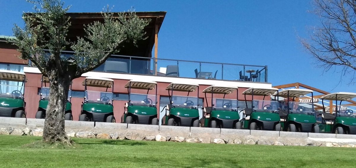 golfindustria (@golfindustria) on Twitter photo La Zapateira, Sojuela y Vallromanes renuevan sus flotas de coches de golf eléctricos RXV de E-Z-GO con Greenmowers goo.gl/gk1wjH <a href="/EZGOvehicles/">E-Z-GO</a> <a href="/GolfVallromanes/">CG Vallromanes</a> <a href="/sojuelagolf/">Club de Campo Sojuela</a> La Zapateira, Sojuela y Vallromanes renuevan sus flotas de coches de golf eléctricos RXV de E-Z-GO con Greenmowers goo.gl/gk1wjH <a href="/EZGOvehicles/">E-Z-GO</a> <a href="/GolfVallromanes/">CG Vallromanes</a> <a href="/sojuelagolf/">Club de Campo Sojuela</a>