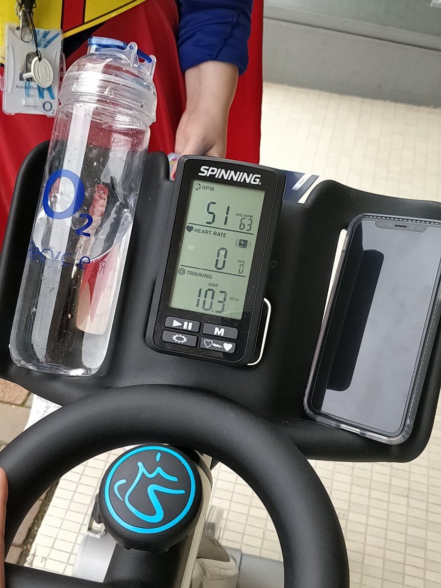 xlincyannx's tweet image. Come and support #o2Macclesfield as we raise money for @CFKKEY103 in aid of #TeenageCancerTrust and #SuperheroDay we are cycling to Gotham to see batman! @GuruAnnieB @amber_frances @MIDCommsUK