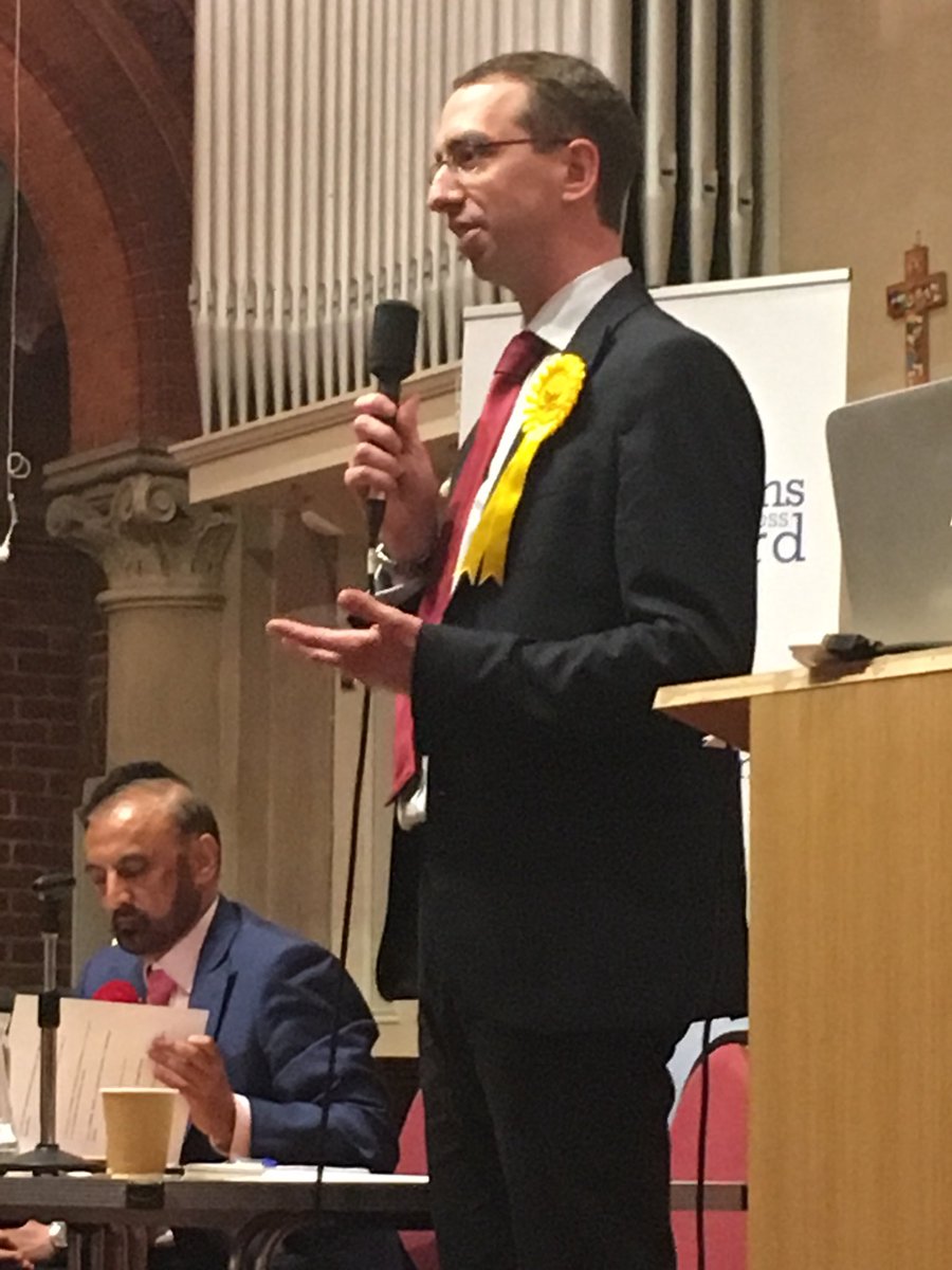 HelenRoberts_1's tweet photo. Congratulations @CllrPeterTaylor on the election results. Looking forward to all that is ahead as you serve the town as our Mayor #watford #electedmayor #newseason https://t.co/fQFS6tZ1Mi