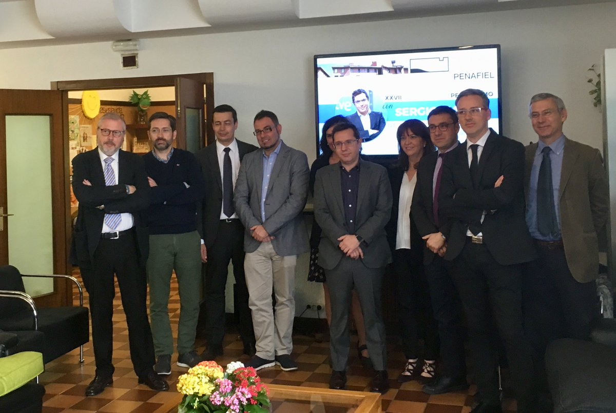 Archidiócesis de Valladolid (@archivalladolid) on Twitter photo El presentador de los Desayunos de <a href="/rtve/">RTVE</a>, Sergio Martín, habló ayer sobre las 'fake news' a los directores de los medios de @Valladolid y a los alumnos del <a href="/cmpenafiel/">C. M. Peñafiel</a>
<a href="/Eduardo_Alv_Rod/">Eduardo Álvarez Rodríguez</a>
<a href="/ljaramillocope/">luis jaramillo</a> <a href="/ABC_CastyLeon/">ABC Castilla y León</a> <a href="/AgenciaIcal/">Agencia Ical</a> <a href="/edugordaliza/">Eduardo Gordaliza</a> <a href="/ACuaresmaRenedo/">Ángel Cuaresma</a> El presentador de los Desayunos de <a href="/rtve/">RTVE</a>, Sergio Martín, habló ayer sobre las 'fake news' a los directores de los medios de @Valladolid y a los alumnos del <a href="/cmpenafiel/">C. M. Peñafiel</a>
<a href="/Eduardo_Alv_Rod/">Eduardo Álvarez Rodríguez</a>
<a href="/ljaramillocope/">luis jaramillo</a> <a href="/ABC_CastyLeon/">ABC Castilla y León</a> <a href="/AgenciaIcal/">Agencia Ical</a> <a href="/edugordaliza/">Eduardo Gordaliza</a> <a href="/ACuaresmaRenedo/">Ángel Cuaresma</a>