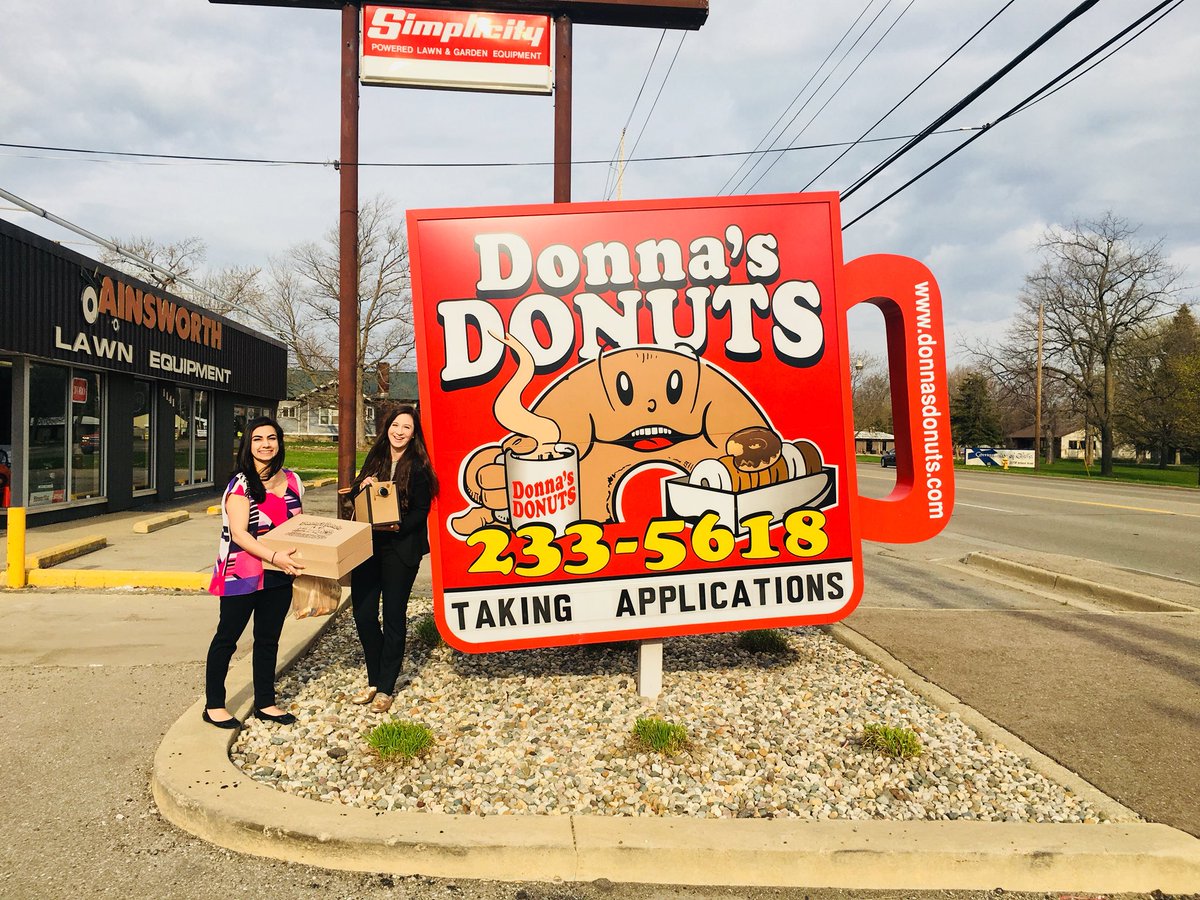 Rule number one of client service <a href="/alliantgroup/">alliantgroup</a>, always bring donuts!
Right <a href="/danielleg2014/">Danielle G</a> and <a href="/Bgavula81/">Brittany Gavula</a>?