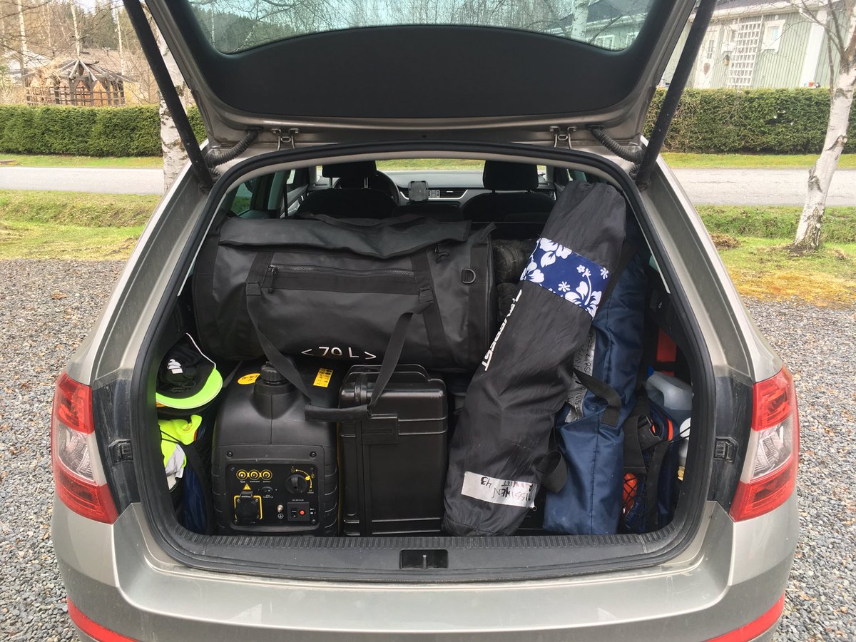 ari_nissinen's tweet photo. Auto pakattu ja matkaan. Määränpää SLPS:n valmiustarkastus Jämillä. #vapepa #rpas #rpas501 https://t.co/72caSlzhku