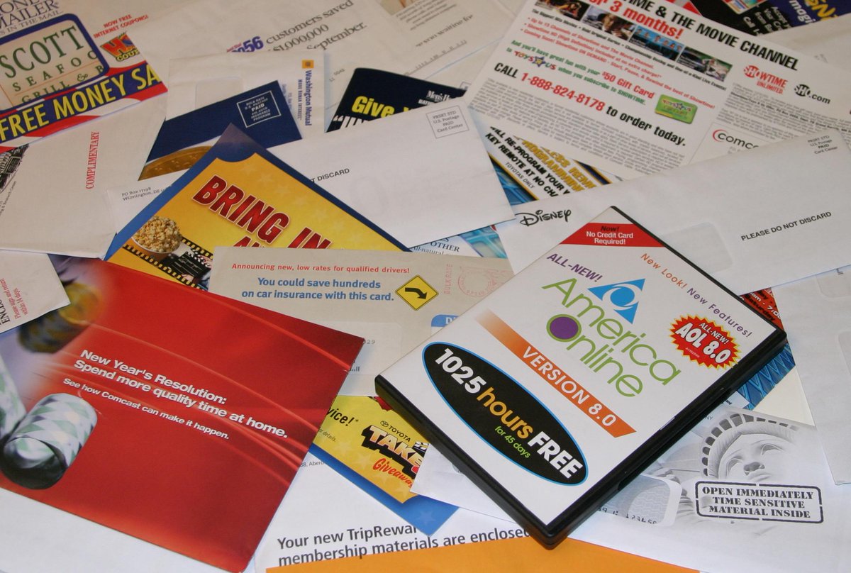 Katie_TriPixels's tweet photo. So why isn't there a law that says unsolicited/junk mail has to be 100% recyclable, maybe even only ever 100% paper or card?
#plasticpost #recycle #plasticpollution #AGreenerBude https://t.co/sA9QePaR1E