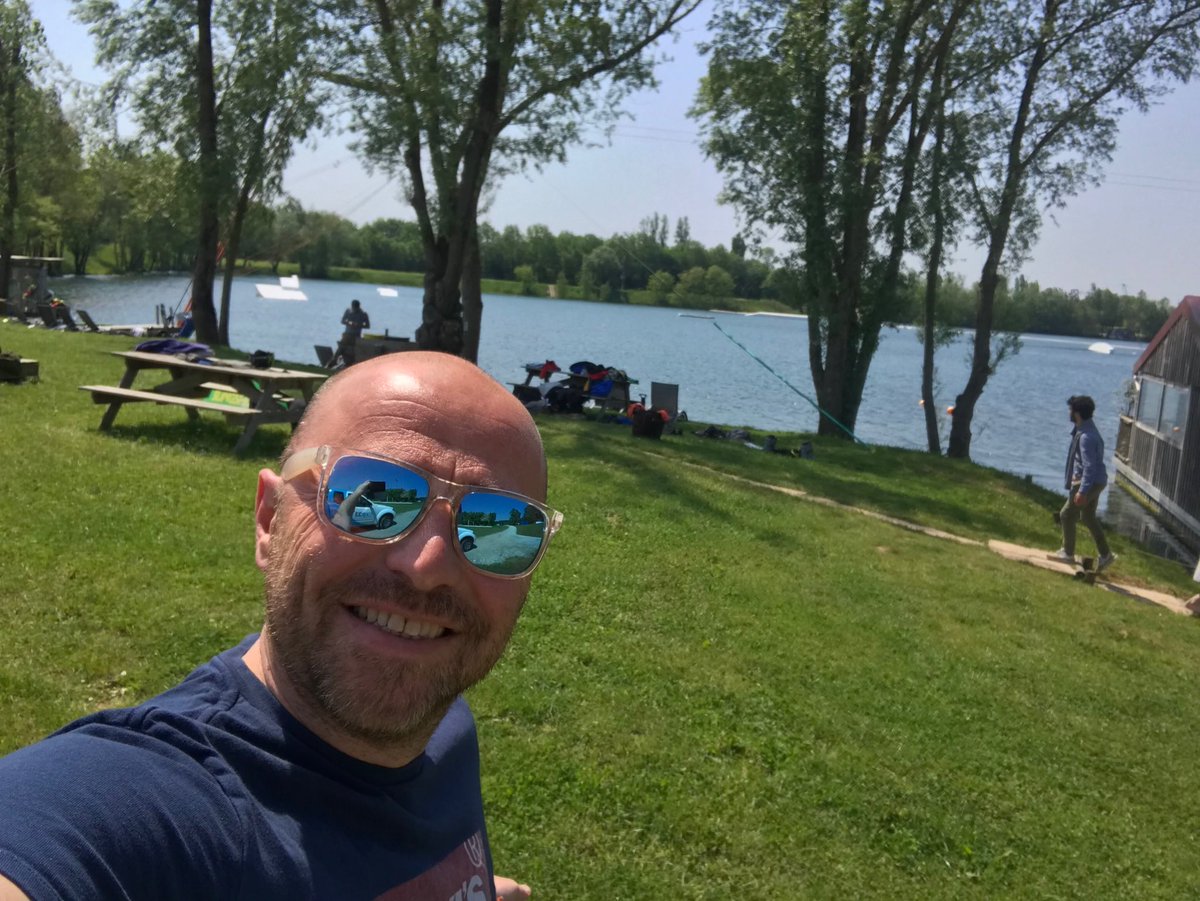 Froge12's tweet photo. #ride #saut #looping lets Go #baurech 🙋♂️🙋♂️🙋♂️🙋♂️ @SAVIDANSTEVE @alexfroge @ericbyjeje @LudoButelle 🌞🏄♀️🏄 https://t.co/hDLX0A9Vkg