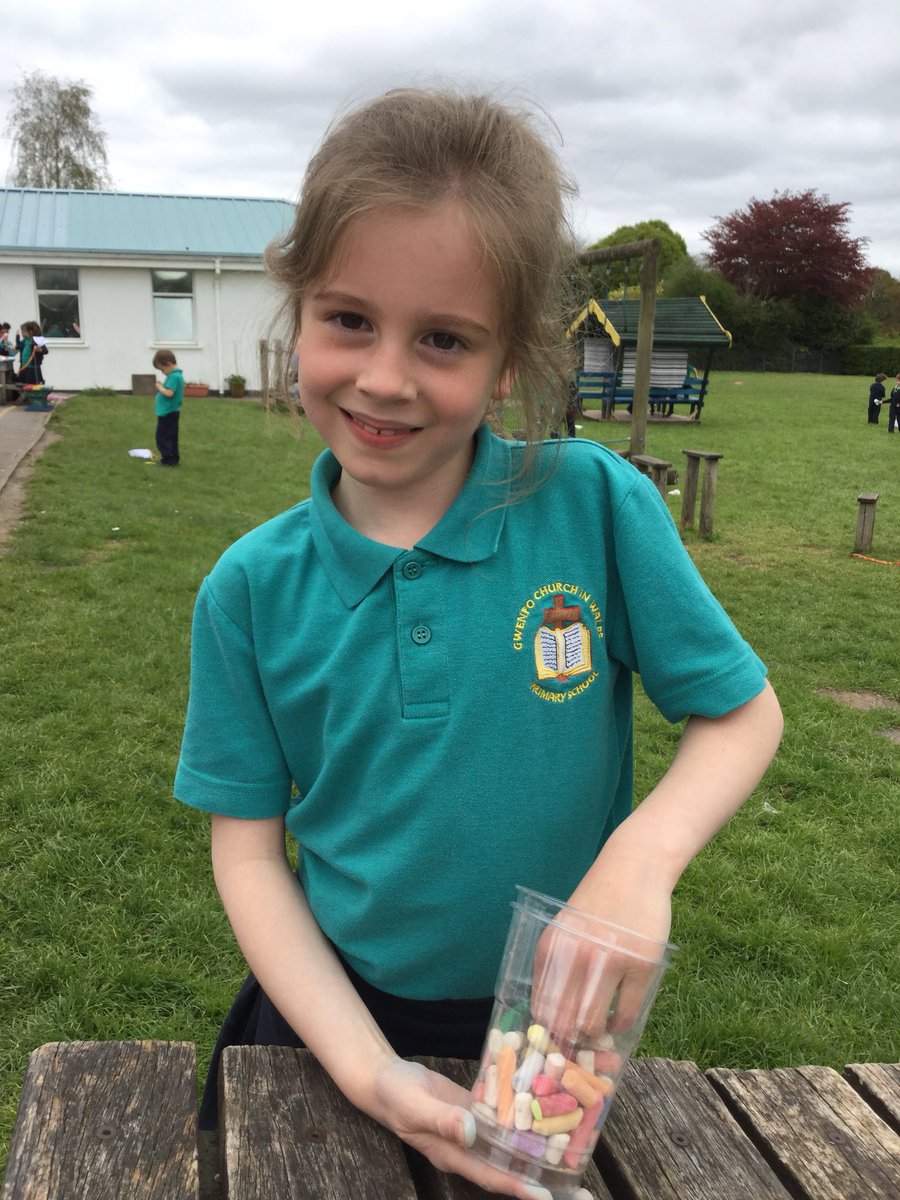 GwenfoCWPrimary's tweet photo. #FoundationPhaseFriday #space #funallaround https://t.co/bBnx0XORlv