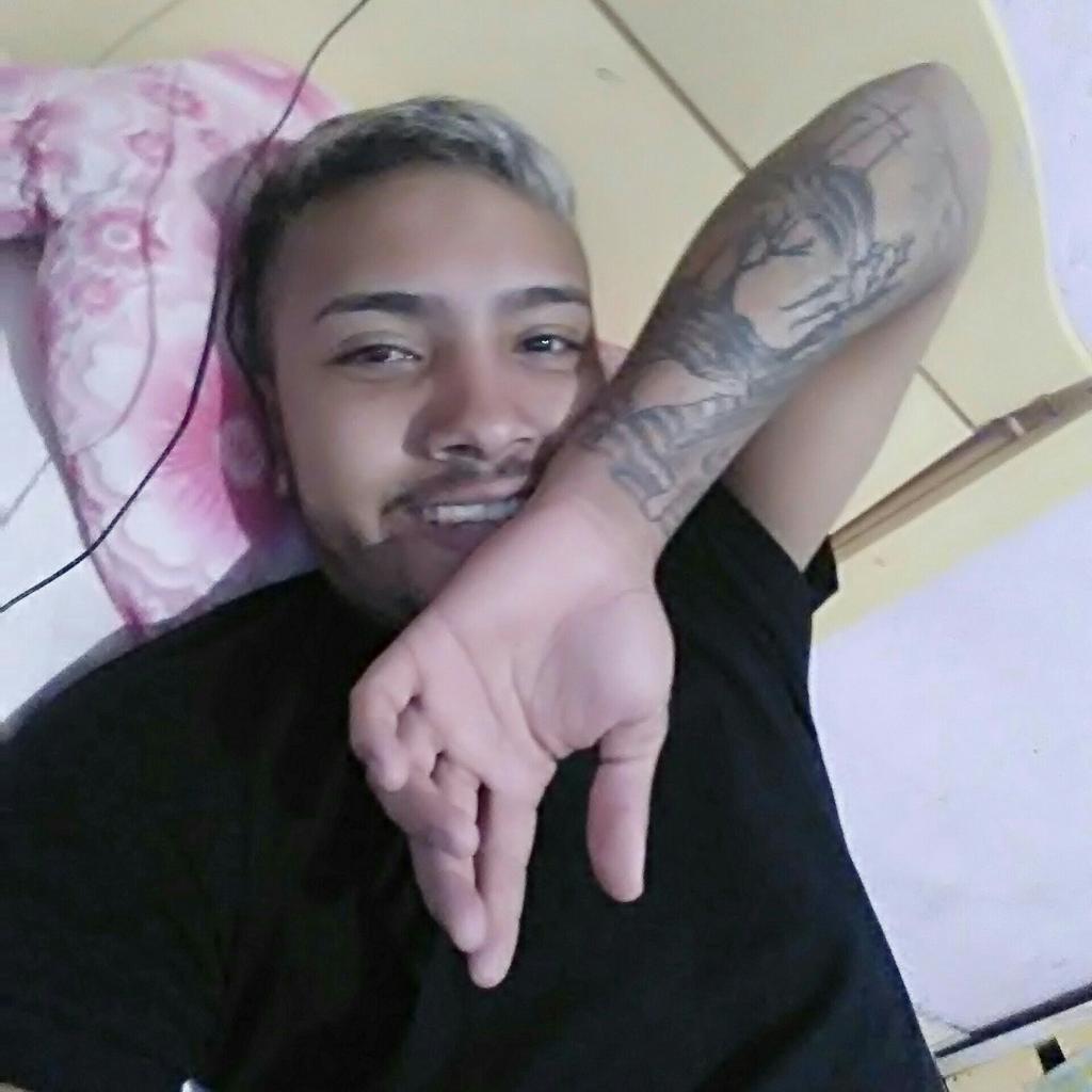 adilson_vf's tweet photo. #NewProfilePic https://t.co/ljI6o21Zhz