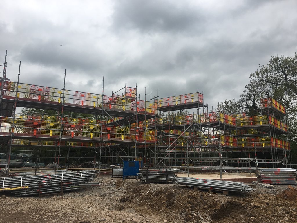RWillisTrad's tweet photo. It’s always a pleasure taking our Divisional Director for the Midalands and North to our sites @RBarrattTrad     Today he visited our @WestleighHomes site in Huncote that we have just finished plot 2 of 43. Here’s to a sunny Bank holiday 🤞 @TRAD_Scaff https://t.co/FaPJWOAjCQ