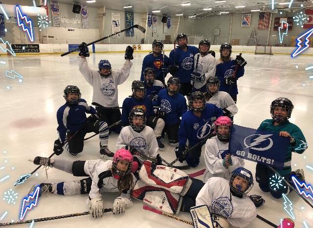 kimmy0493's tweet photo. These girls and Tyler are ready to cheer on our #tblightning for game 4 in Bahston! #GoBolts #LightningMade #TBLvsBOS https://t.co/aqcFXZZB6g