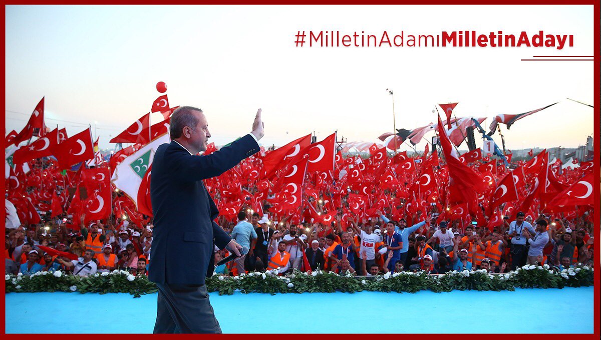 ak_iskilip's tweet photo. Halkın adamı Hakk'ın aşığı,
Milyonların umut ışığı,
Mazlumların sırdaşı,
Gariplerin yoldaşı,
#MilletinAdamıMilletinAdayı
Recep Tayyip ERDOĞAN! @selvacam @hmmz19 @CorumKadinlar @ilksen_kurt19 https://t.co/qvsqLKJYpZ