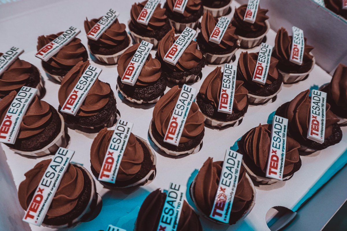 esadeEEI's tweet photo. A great applause to all the members from the @TEDxESADE !! It was a pleasure hearing all your inspiring stories about the trends of tomorrow.
Biotech, Health, Sports, Sharing Economies, Education and Marketing were some of the discussed topics. #TEDxESADE #TEDTalks #ESADE https://t.co/fshbkXTuRe