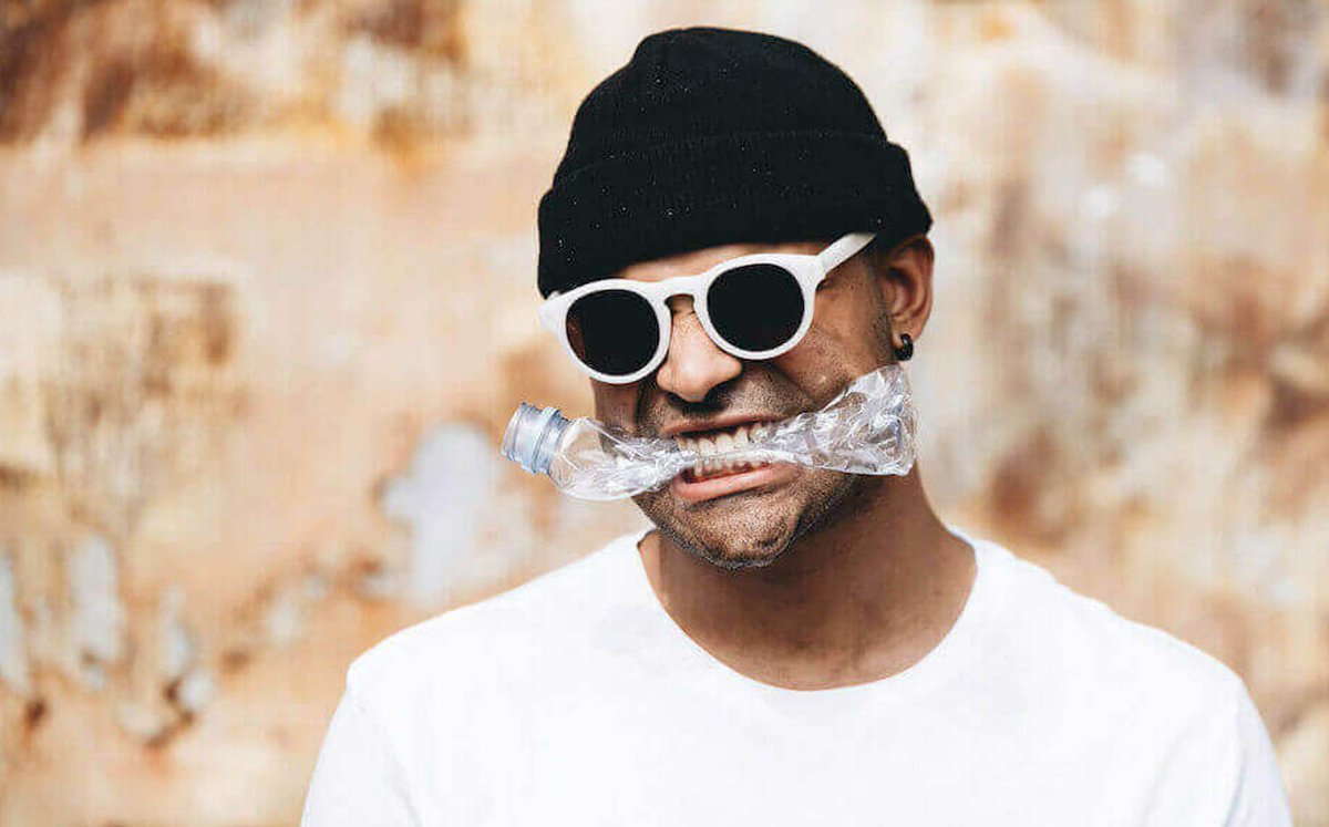 ACircleBack's tweet photo. : W.R.YUMA : Sunglasses made from recycled plastic - car dashboards, bottles and fridges https://t.co/E14GKb60B5 Waste is only waste when wasted! #recycle #BankHolidayWeekend #wryuma #sunglasses #acircleback #ff #sustainablefashion https://t.co/guY8LpOCrU