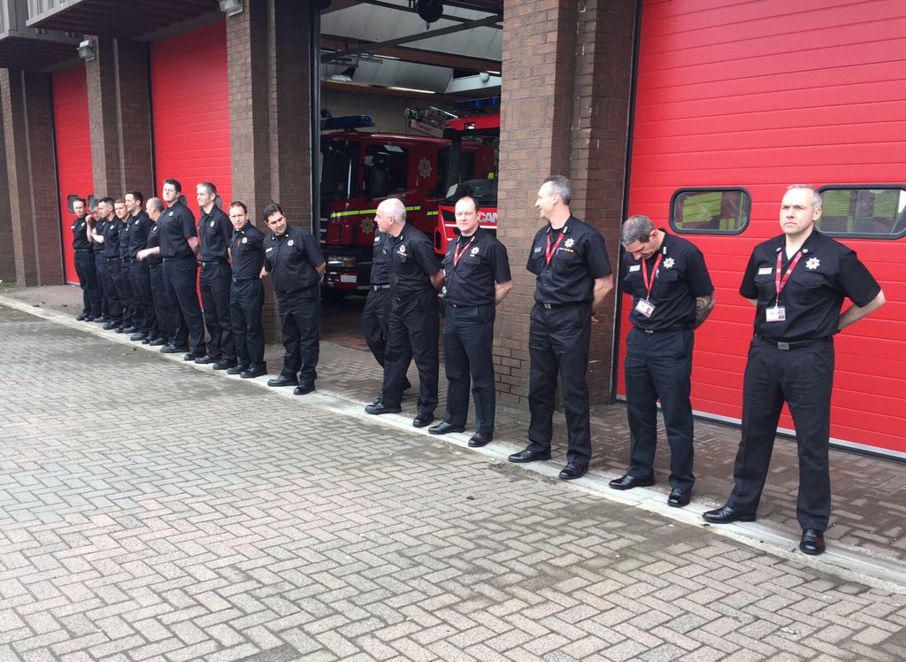 Crews from Cowcaddens CFS preparing to remember their colleagues #firefightermemorialday #neverforgotten 🙏🏻