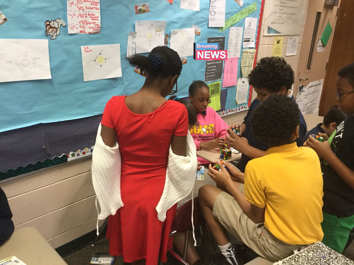 Flemi19Angelica's tweet image. Whatcha gonna do when it’s STEM DAY 💡💡for you? Rubik’s Cube🎁 or Racecars🏎🏎🧐🧐🧐🧐🧐@Rubiks_Official @ScholasticTeach @MRRVH #stemday2018 #teachingrocks