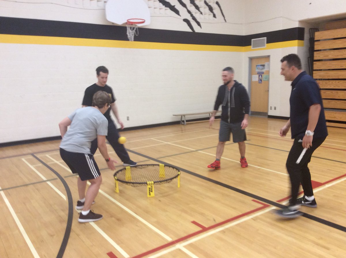SJDBPhysEd's tweet photo. Having fun, getting #fit and sharing best #PE #PAF practices with @pro1fit #RobPacas @LifeIsAthletic #iLovePhysEd https://t.co/ZNQgnwIP7E