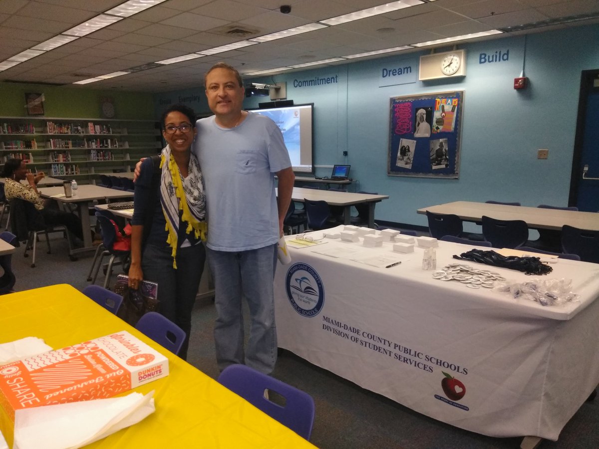 elchadally's tweet photo. Student Success Coaches! #Empower #ValuesMatterMiami @StdtSvcsMDCPS @David_K_Moore @Mia2maya1 @SKrantz21 @ https://t.co/MXTLYu1lBO