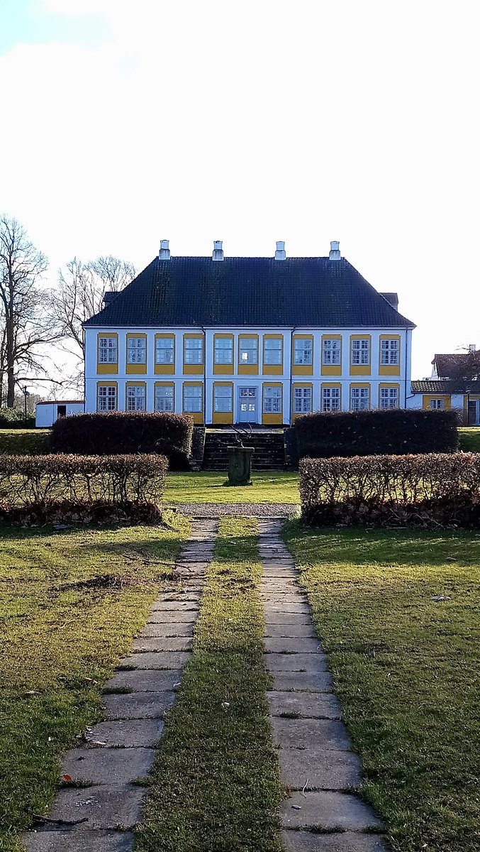 ITNHumanFreedom's tweet photo. An inspiring location. Aarhus University meets the University of Göttingen in Sandbjerg (Sønderborg), discussing about anthropology in Early Christianity. #conferencemoments #thatsdeep https://t.co/bIqLUJjf7X
