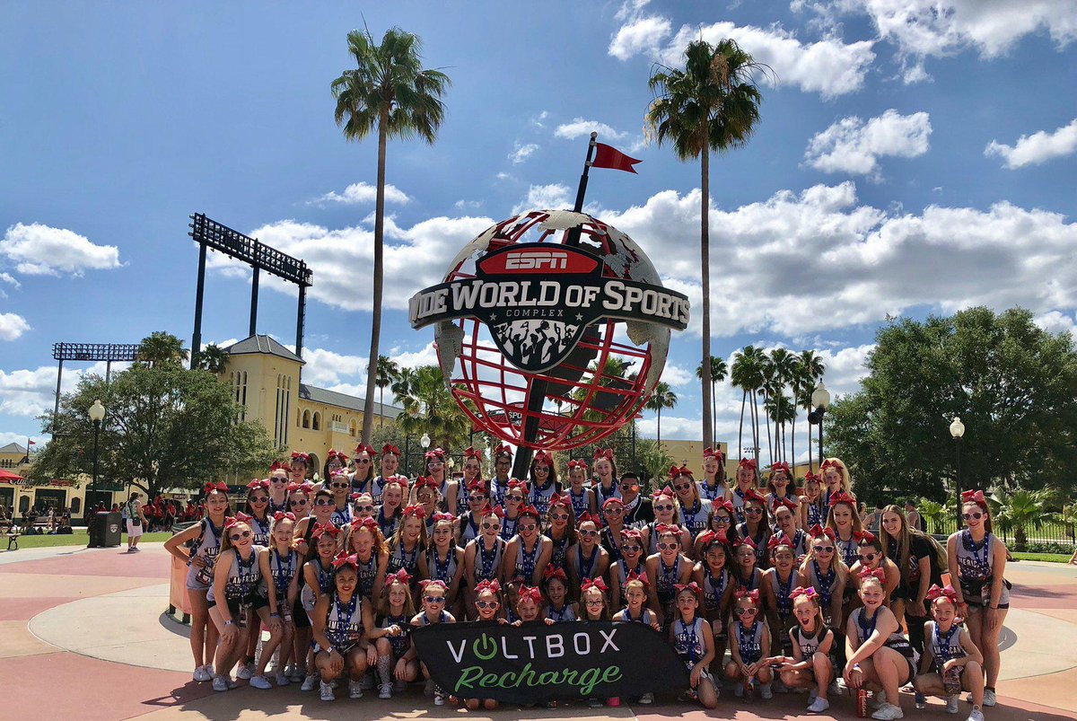 VoltboxUSA's tweet photo. If you are at #Summit2018 at @ESPNWWOS Stop by the Voltbox ⚡️Recharge Suite and Selfie Station and #ChargeUp your life from mat to backstage & #BowstoToes! See you there. @VarsityAllStar https://t.co/2bfTzfLMNv