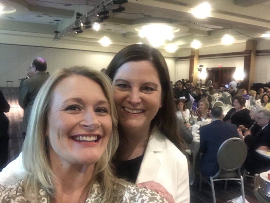 TiffanyMHanson's tweet photo. I’m so proud to support @keilenberg today, the only woman on the panel at the @IBJnews Power Breakfast Series event.

@BioCrossroads @CookMedical @IHIF1 @milesprinting @LifeAtPurdue @Roche @JohnRussell99 #WomenInHealthcare #BossLady #WomenInBusiness #Leadership https://t.co/CH5Ur0HdAU