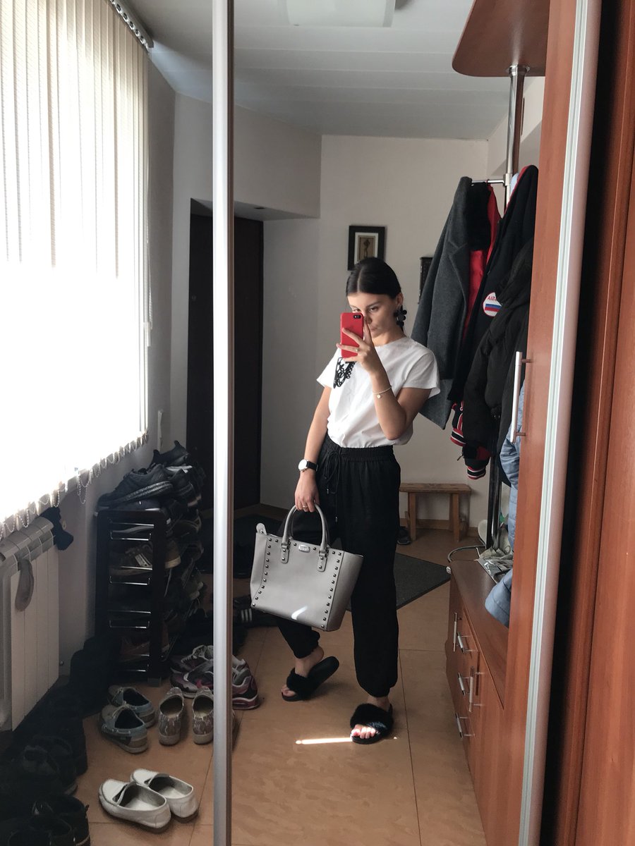 on_supreme's tweet photo. Кто такой красивый ходит☺️☺️ https://t.co/e0EmgQDGS2