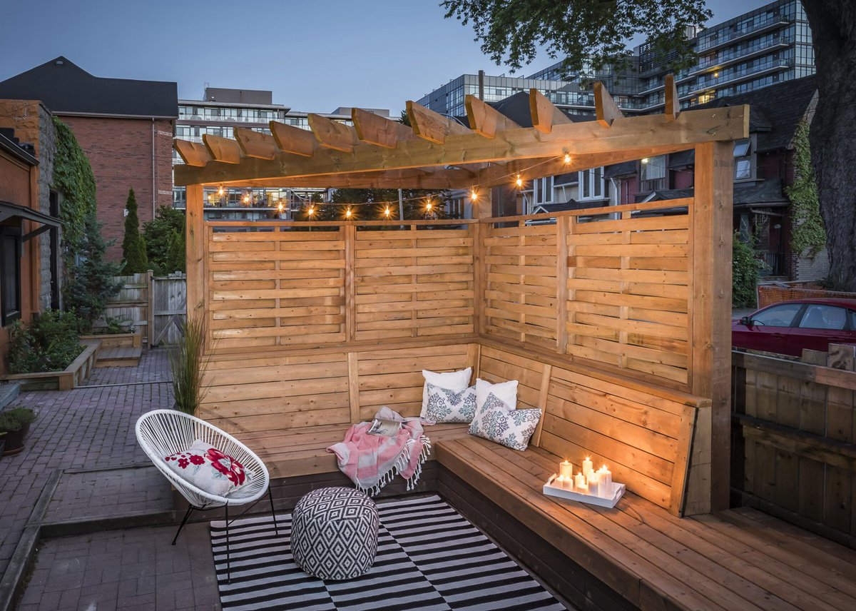 MPSienna's tweet photo. Don't miss your chance to solve your #backyardprivacy this Summer #Ontario! Send us a picture of your backyard and tag #onrenochallengeentry for a chance to have @CarsonArthur and @HandymanPalmer come to your yard to help you make the most of Summer! - https://t.co/o3R4ygDTGI https://t.co/oFNTmflU8k