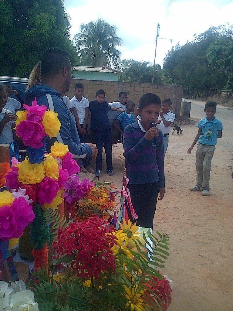 ebn_la's tweet photo. #Anzoategui Celebración de la Cruz de Mayo @MPPEDUCACION en Nuestra  Comunidad Rural  las  Magnolias- El Tigre. @carcast02 @Gracejcj @ZEAnzoategui @RosangelaOrozco @gtorodelara @JauaMiranda  @Eliumazam https://t.co/cUuGadYycR