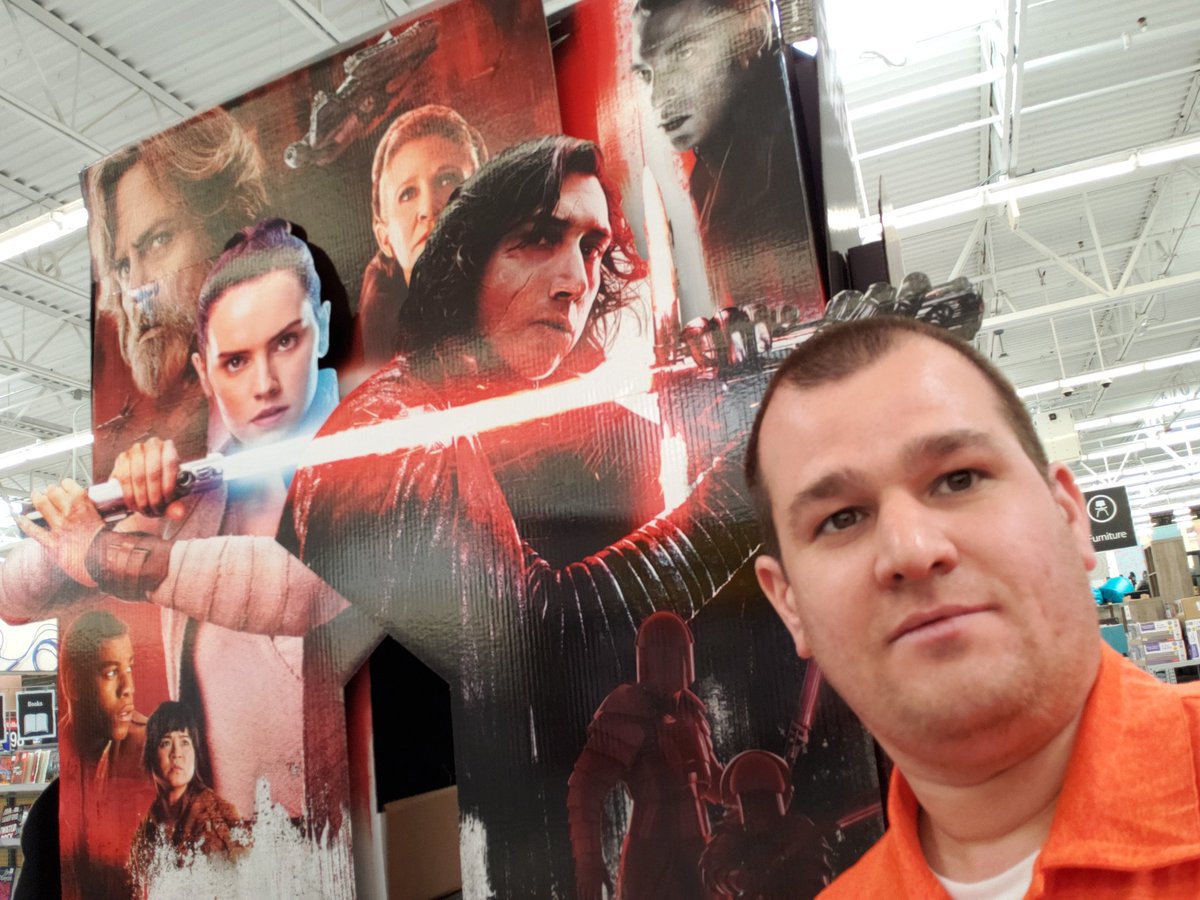 ItsThatPhoneGuy's tweet photo. Happy #StarWarsDay and #LGBoostday everyone! A beautiful day to sell some @boostmobile phones with 2 months free when you switch. @AzraSmailagic @TimMiller44 @RyanMaierMN @BoostMidwest @Walmart https://t.co/ee4FQeIrcb